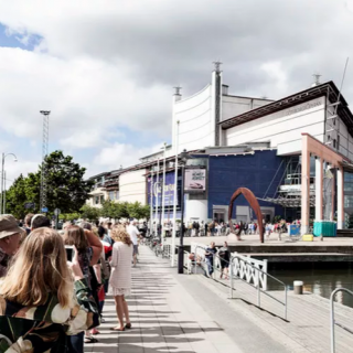 Kön för biljetter till 2015 års konsert på Kulturkalaset. Foto: Tilo Stengel