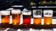 Testa att annorlunda lopp med öl i vätskekontrollen